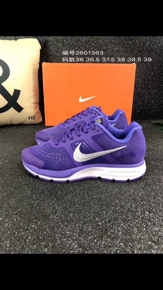 耐克登月30代猪巴革 春秋季新款运动休闲鞋