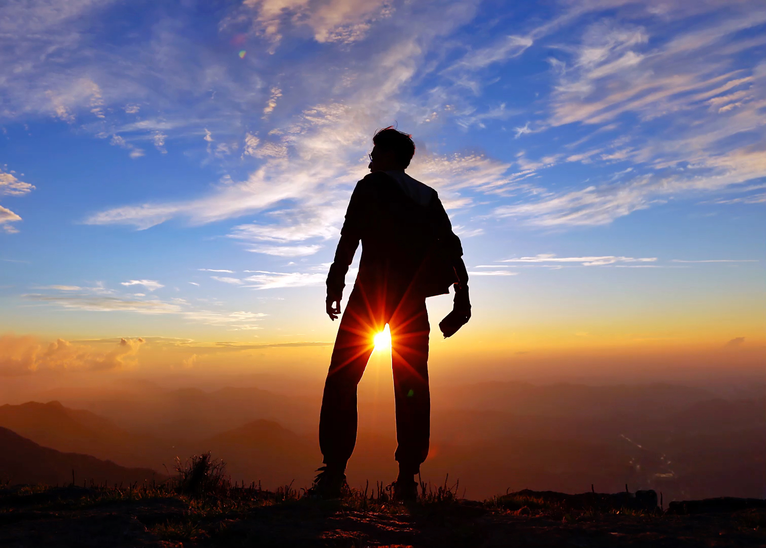 一个动作旅行用一万年系列98背影杀.