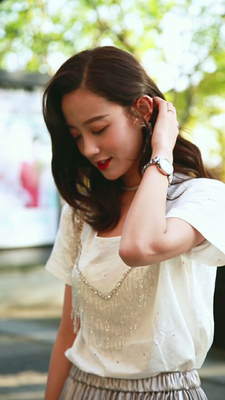 街拍杭州美女夏季穿搭,发现这三个小姐姐都好美啊!