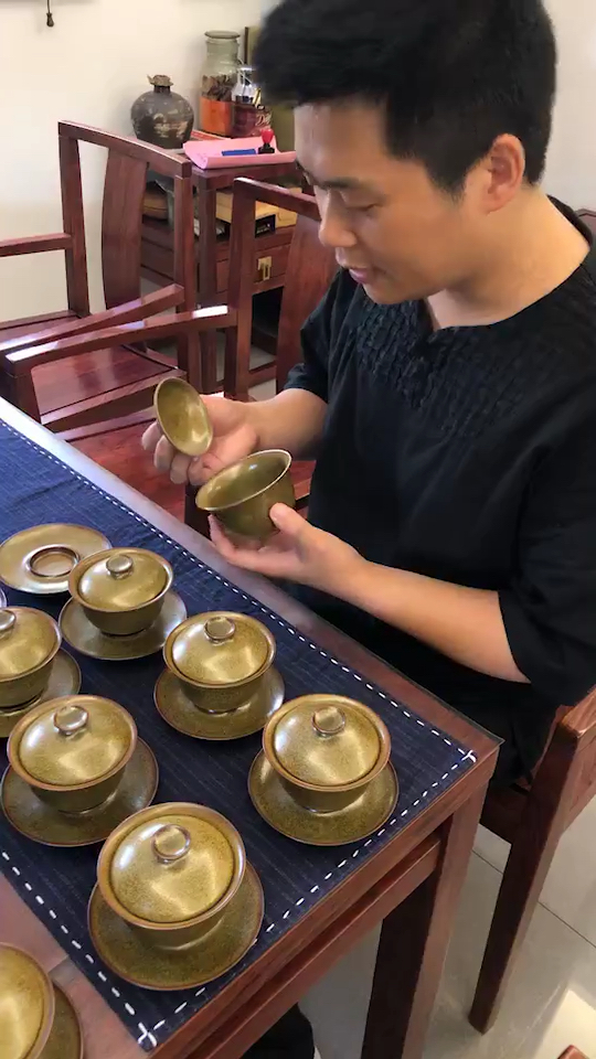 中国陶瓷艺术大师陈爱明老师家选货,这批是我定制的盖碗,两个月了才