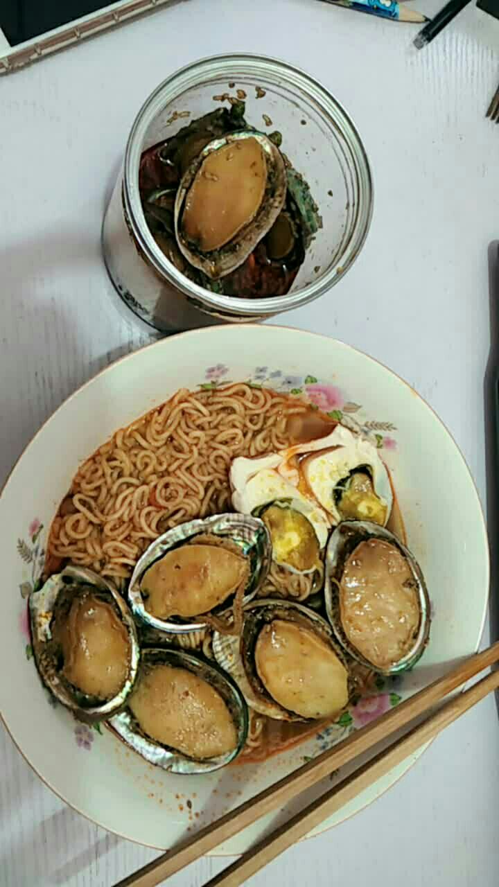 深夜放毒鲍鱼方便面哈哈90