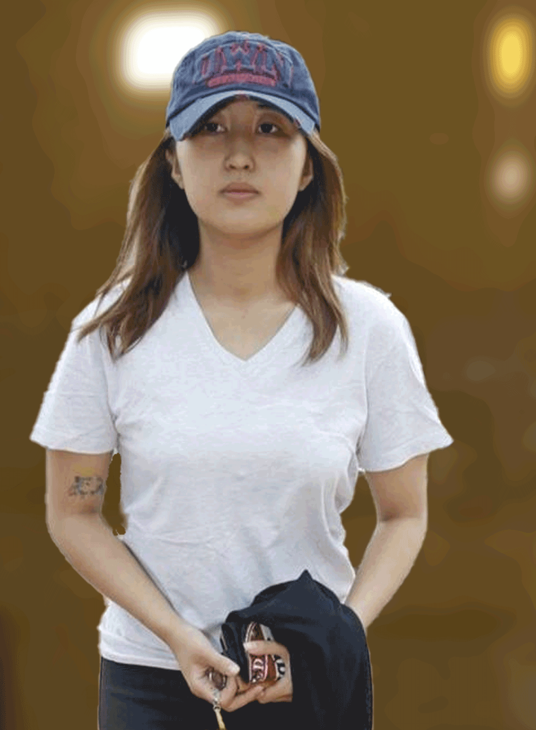 靠一条狗把总统拉下台 ,高调炫富送亲妈入狱,郑维罗现状如何?