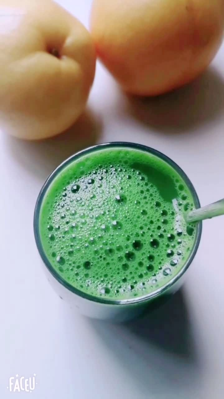 早上起床先一杯青汁95一个梨98