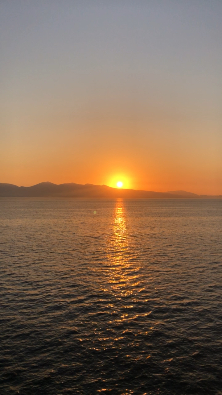 邂逅在爱琴海上,陪你一起看日出.