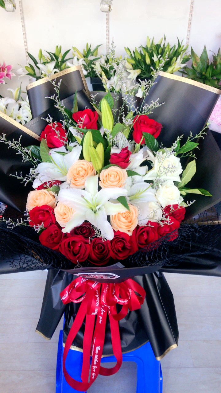 结婚纪念日快乐  需要订花的朋友加我微信-13329430505牡丹江 情缘