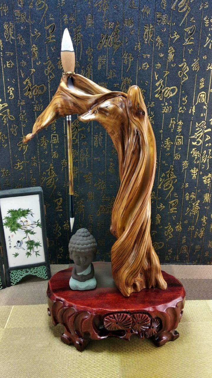 精品崖柏倒流香摆件,自然扭曲,随形烟道,纹理漂亮,意境满满