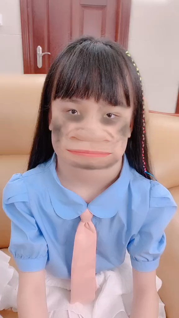 丑小鸭的逆袭一一丫丫这么丑谁要我觉得很可