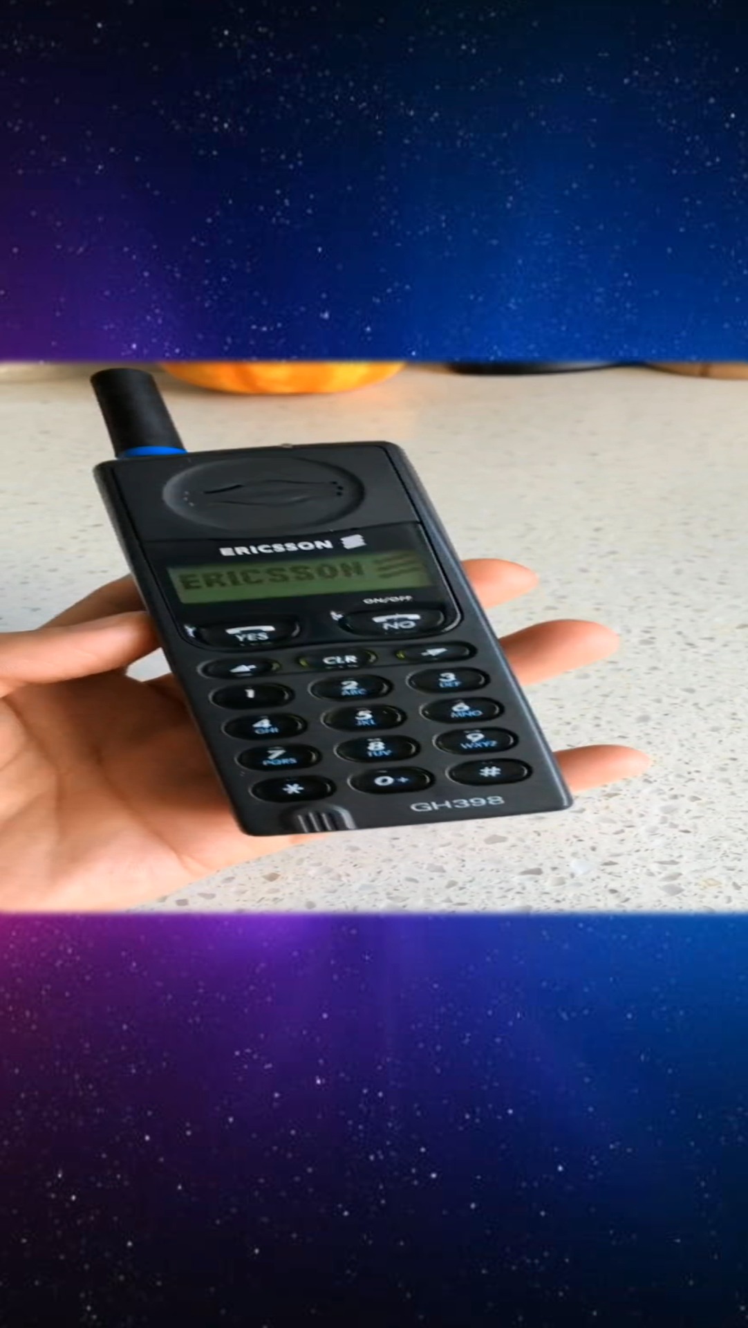 爱立信398,1995年上市,全球首款可以自编铃声的手机,上市价格查询不到