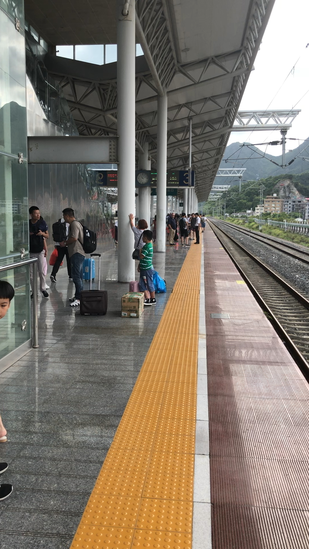 乐清高铁站等车!说走就走