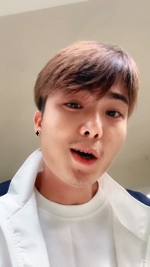 我在这里等你们表哥覃进展