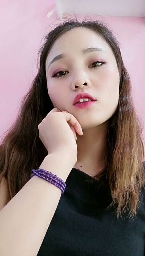 沧桑感的眼神,80后女人独有的眼神