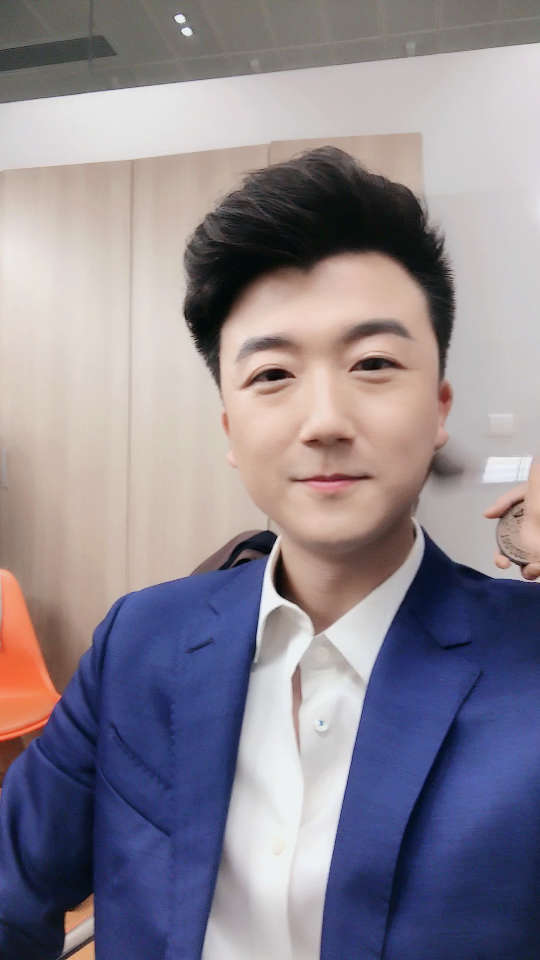 一句表白,等了我十年的时间! @山东台主持人王苏  @经纪人小微