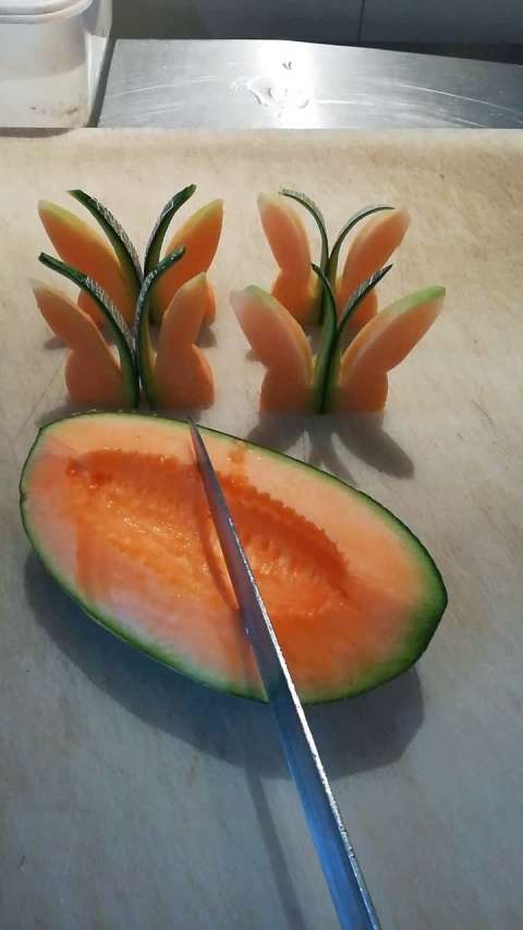 哈密瓜蝴蝶切法,这样吃更有灵魂