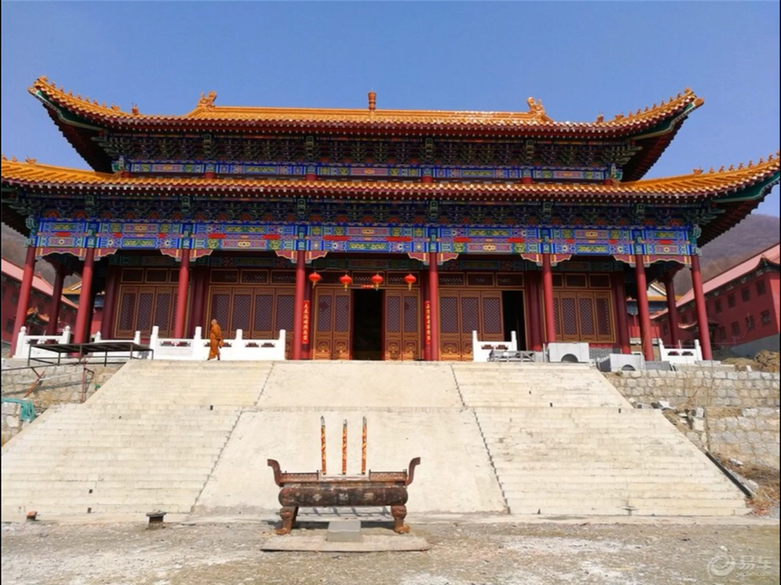 吉林松花湖弥勒寺各殿油漆彩绘施工后效果