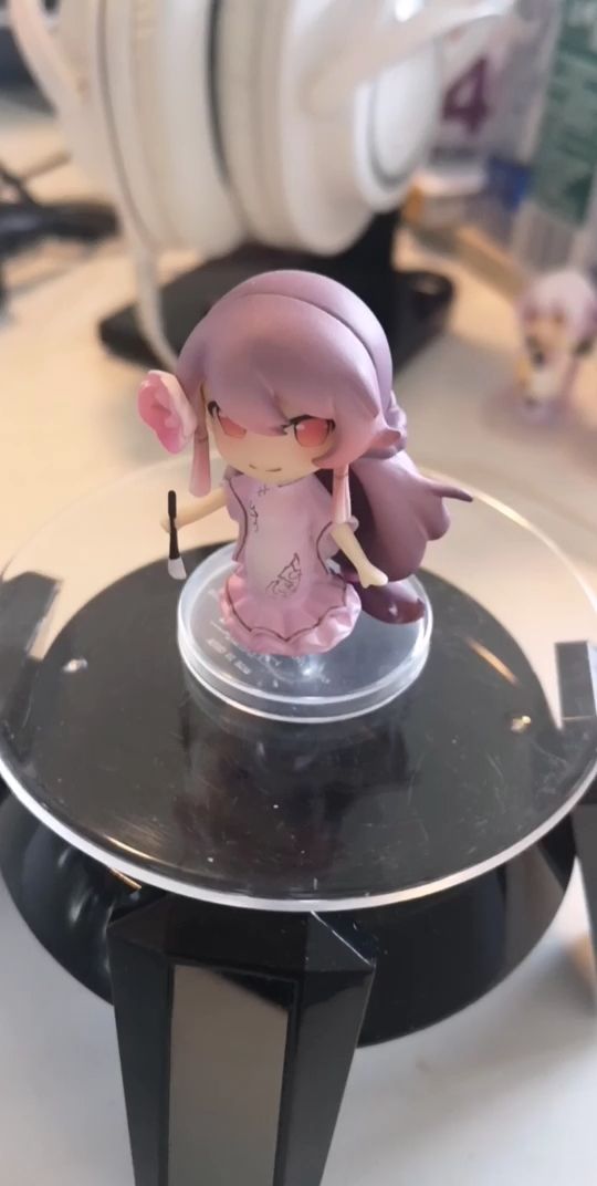 v家中国角色的可爱小手办——墨清弦