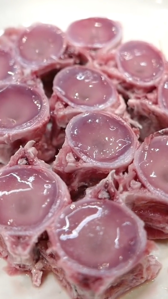 鱼的骨头也能吃吗 鱼的骨髓尝一下吗