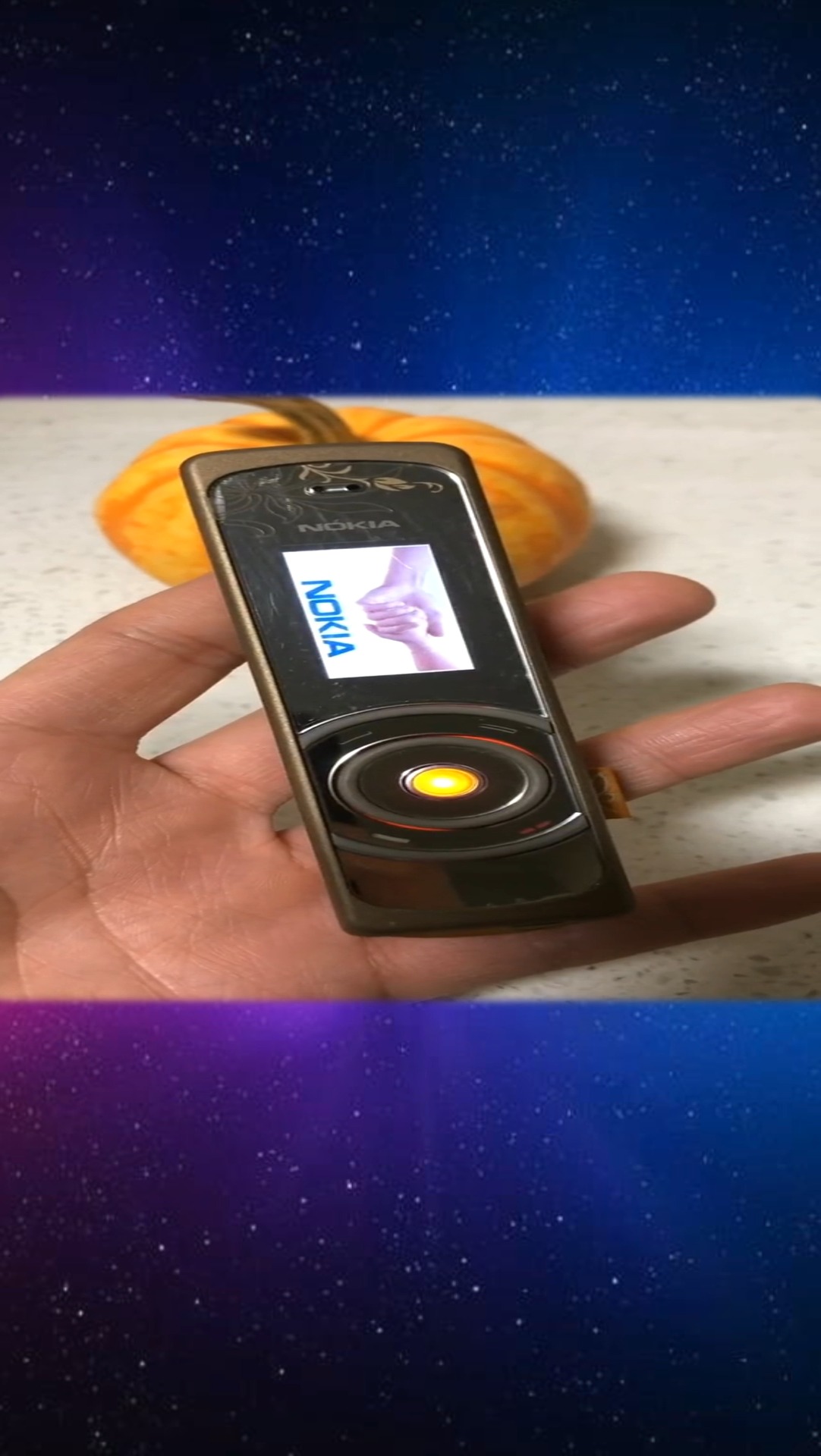 诺基亚经典口红手机当年女神款,个性外观,就是发短信打字太累了你见过