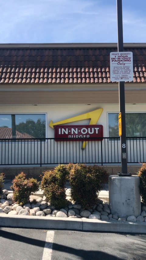 9694美国drive-thru,在美国出行都靠开车,麦当劳星巴克等快餐还有