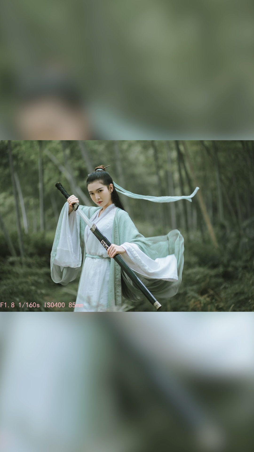 外景拍摄花絮,女孩子拿剑也很好看!