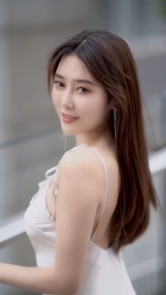 女孩子心情从来不挂在脸上,而是穿在身上#颜值