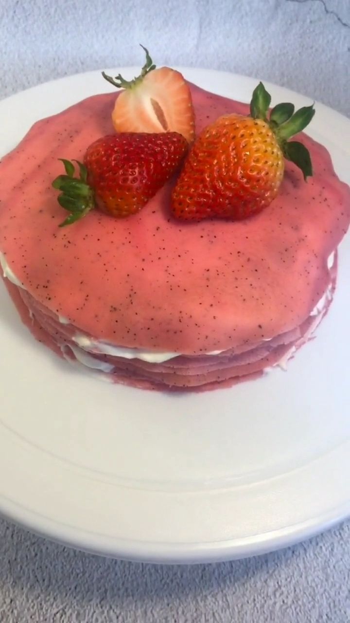 火龙果千层蛋糕,做法以及食材详见视频文字