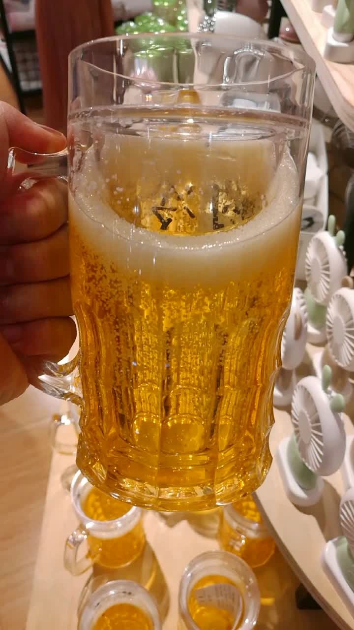 用这个杯子喝酒,我不会醉,哈哈哈@{uid:1502349662339070,nick:经纪人