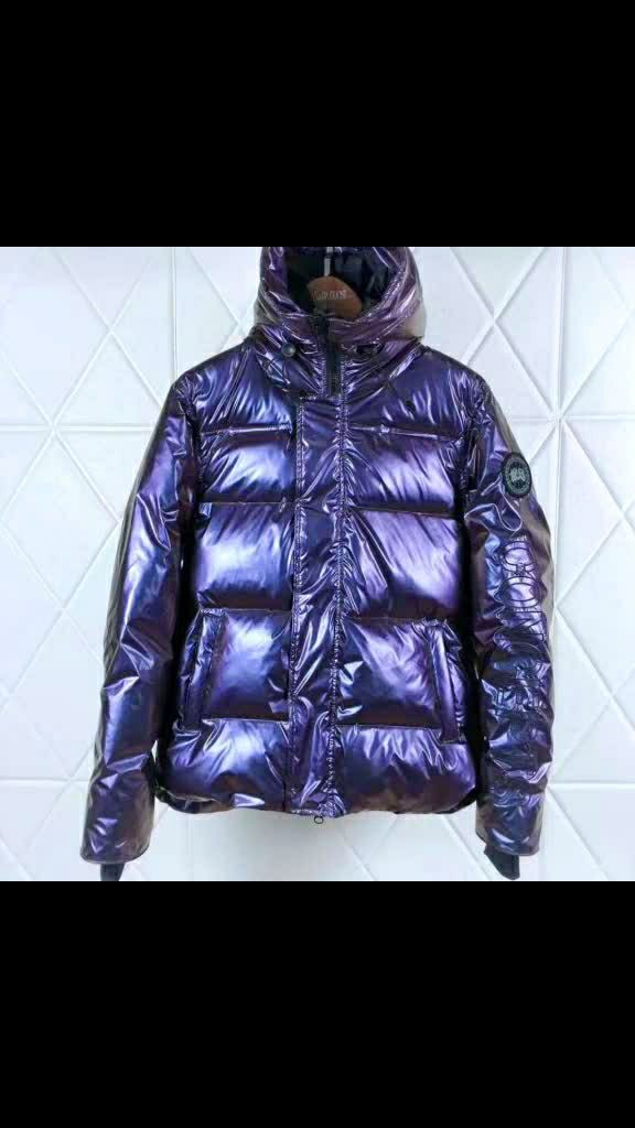 加拿大鹅牌 变色龙 羽绒服