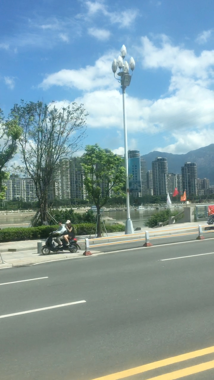 南江滨路上的福州蓝