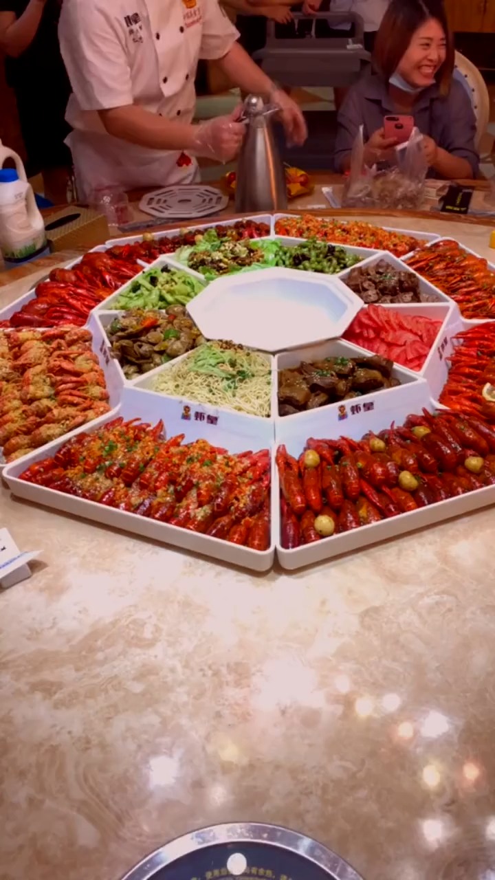 大潜江的全虾宴