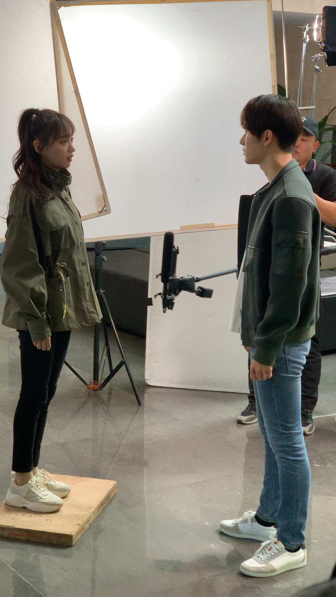 陈学冬和黄婷婷拍戏