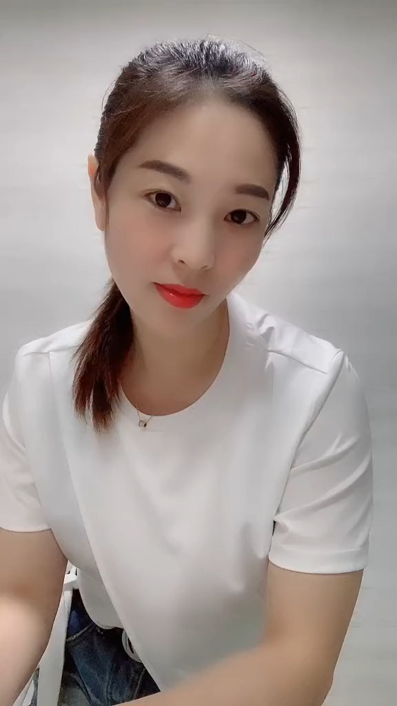 在浙江舟山打工!长相一般,但心地善良!