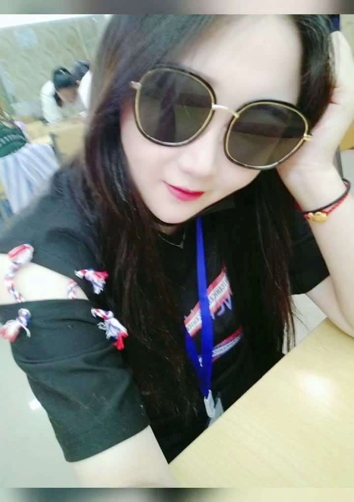 江浙沪的渣男把你灌醉 北上广的炮王让你流泪 只有山西吕梁的梁佳妮对