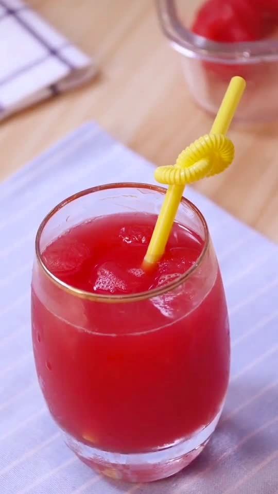 夏日冷饮:冰镇西瓜汁做法