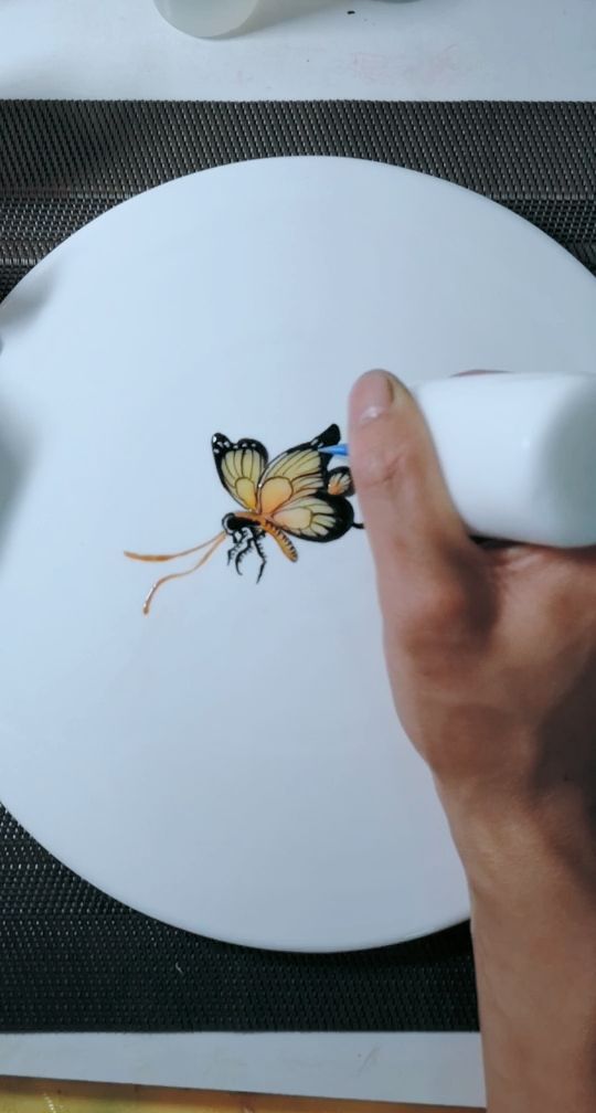 果酱画,教你画一个漂亮的花蝴蝶