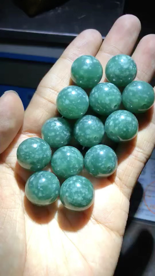 1.8厘米!  13颗!刚刚好一串!  蓝水雪花棉! 带证书的!