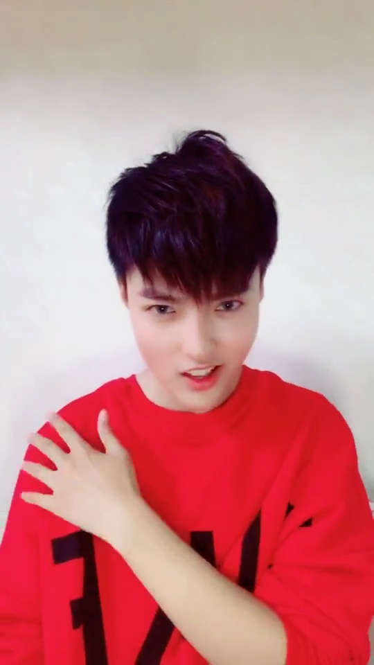 福一辉 在微视发布了一个超有趣的视频,速来前排围观!