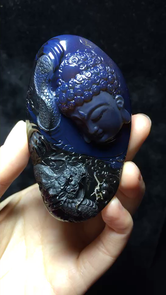 稀有收藏品,天然缅甸琥珀『翁珀溶洞巧雕～神龙护主』规格78/46/28,重