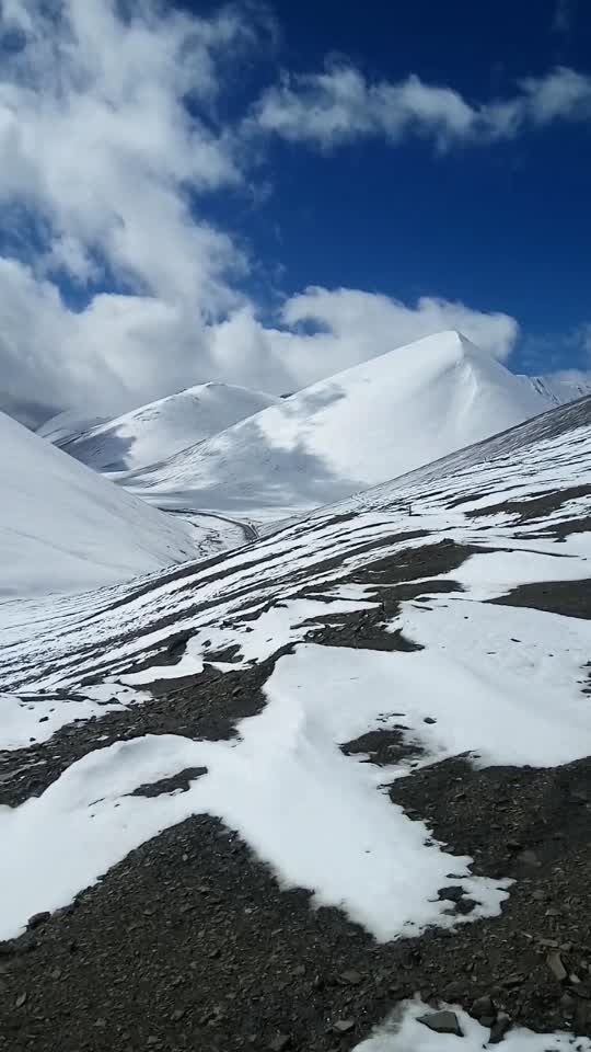 海拔5200米,终年积雪的当雄那根拉山口