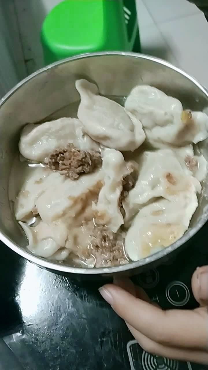 一碗烂饺子