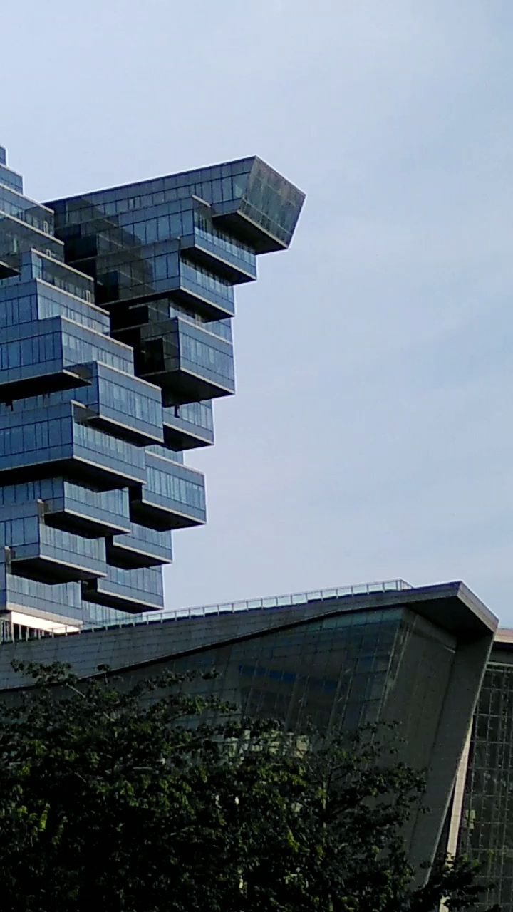 广州最凹凸不平的建筑,有创意吗?