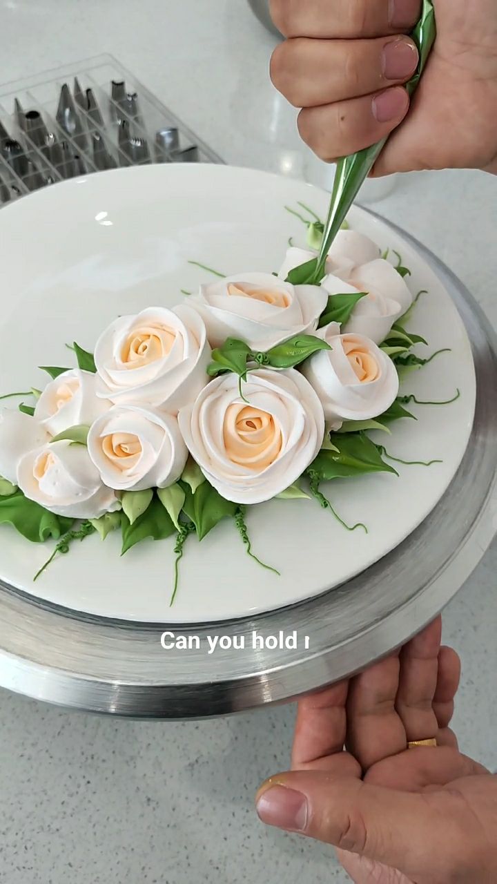 奶油裱花,玫瑰花的组合!