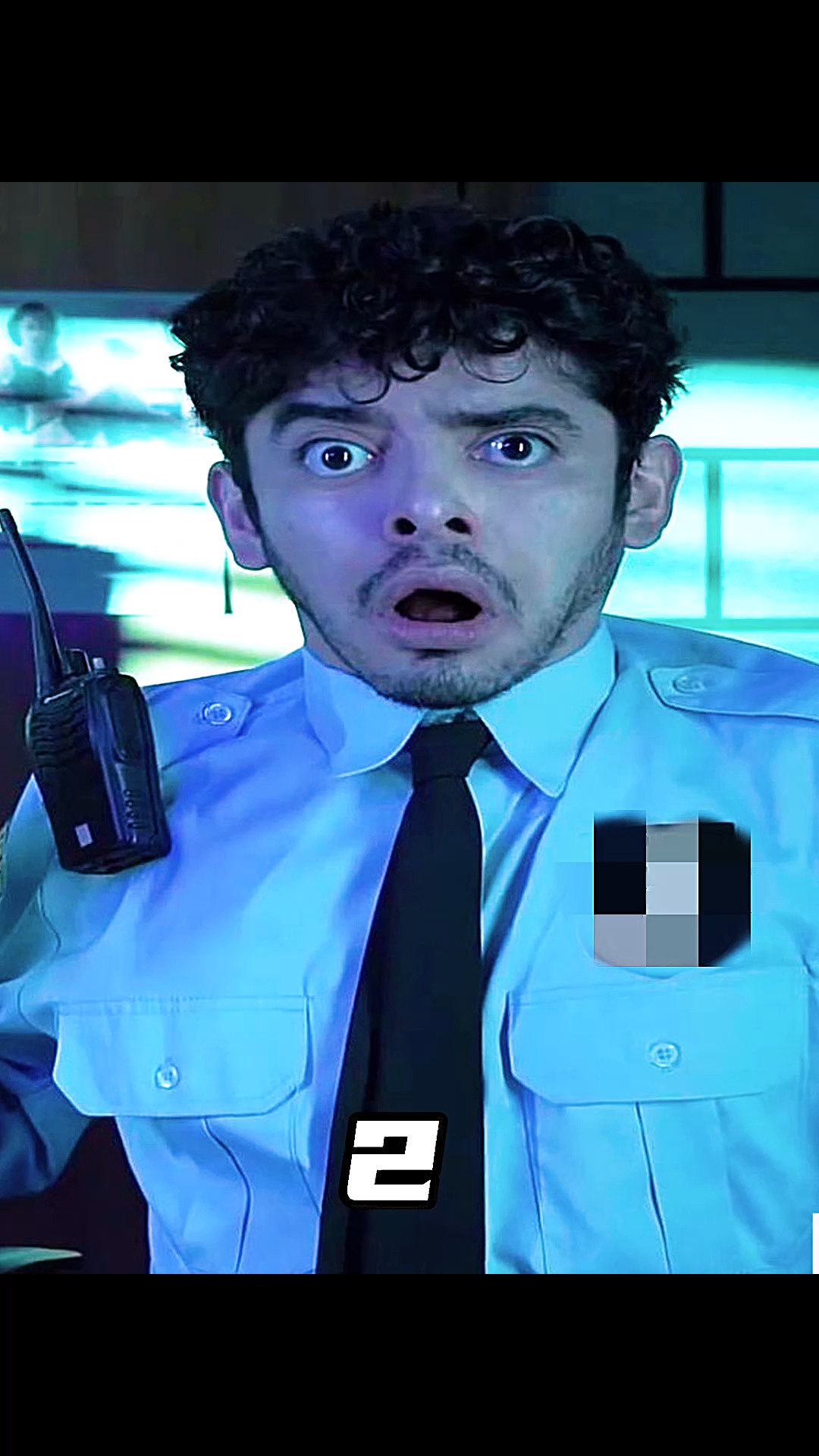 犯人越狱,看守不去追捕,反而互殴#电影解说 #搞笑