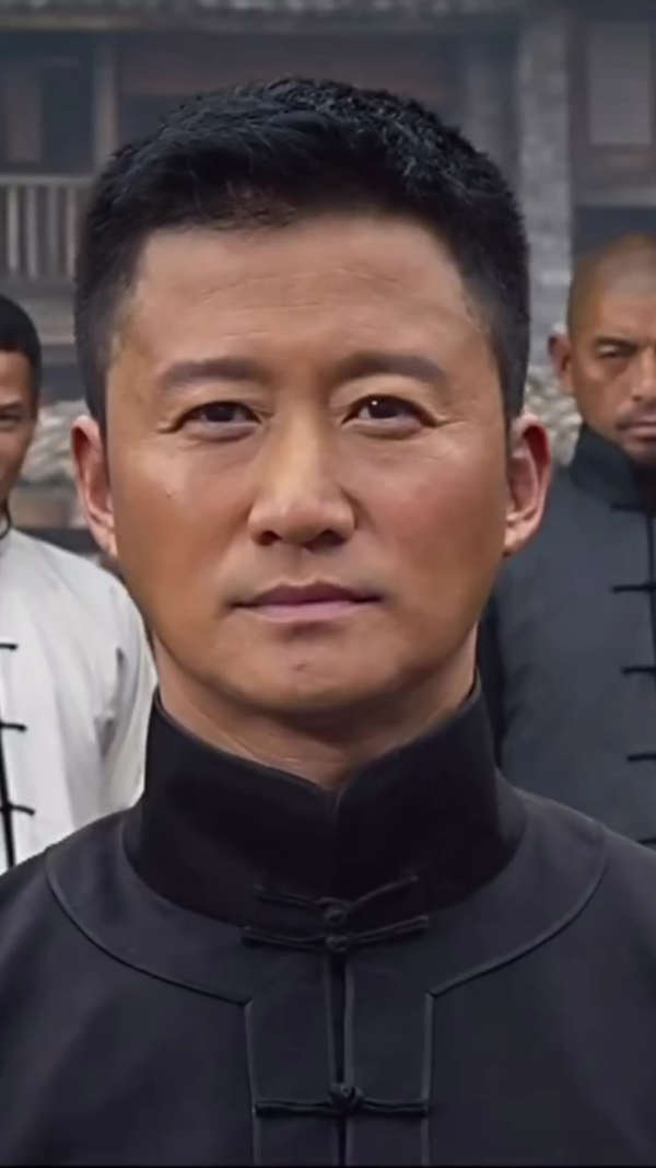 《少帅》里面认为吴京很帅的点个赞 @经纪人小微