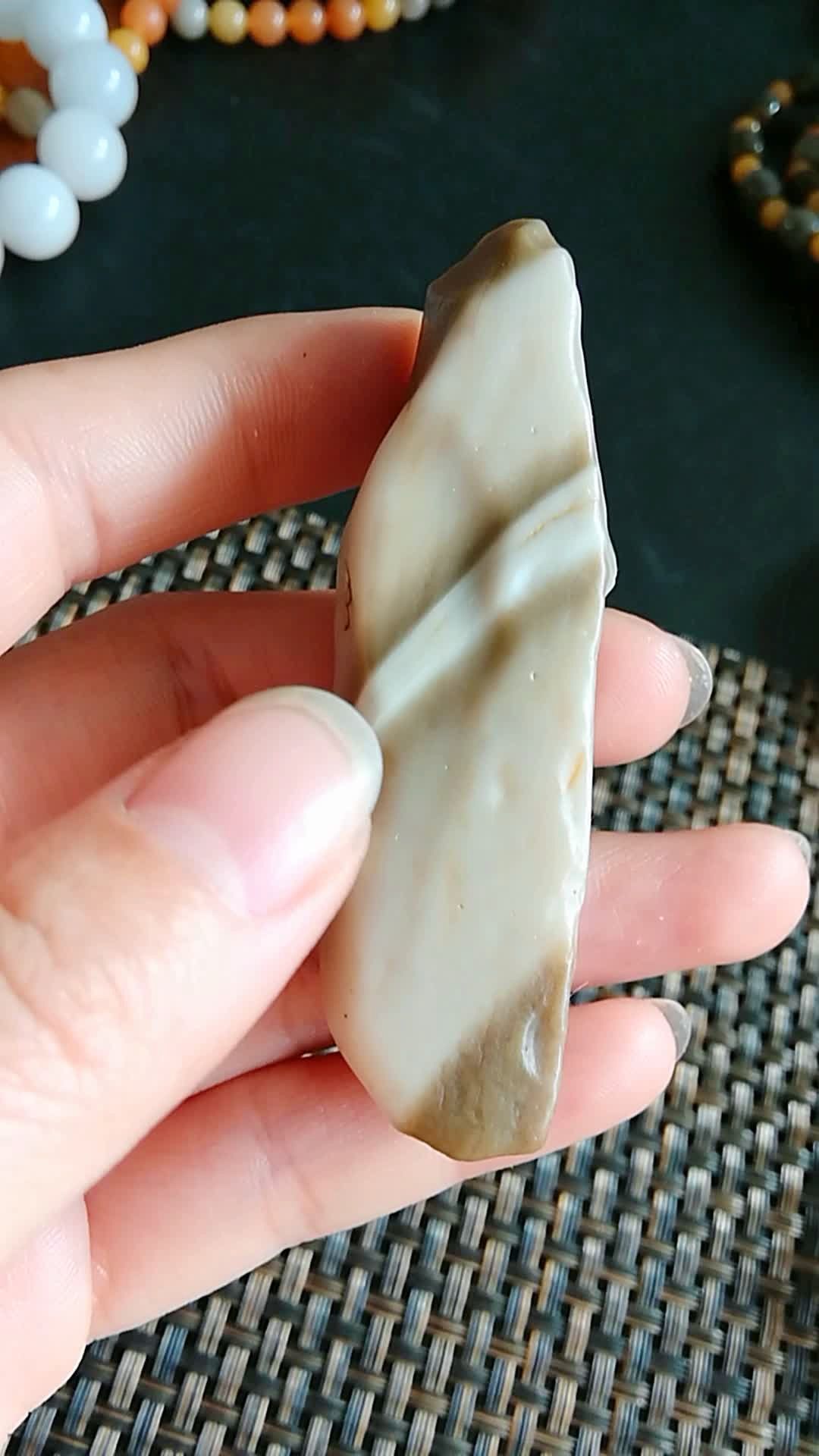 糖色泥石玉见过没有