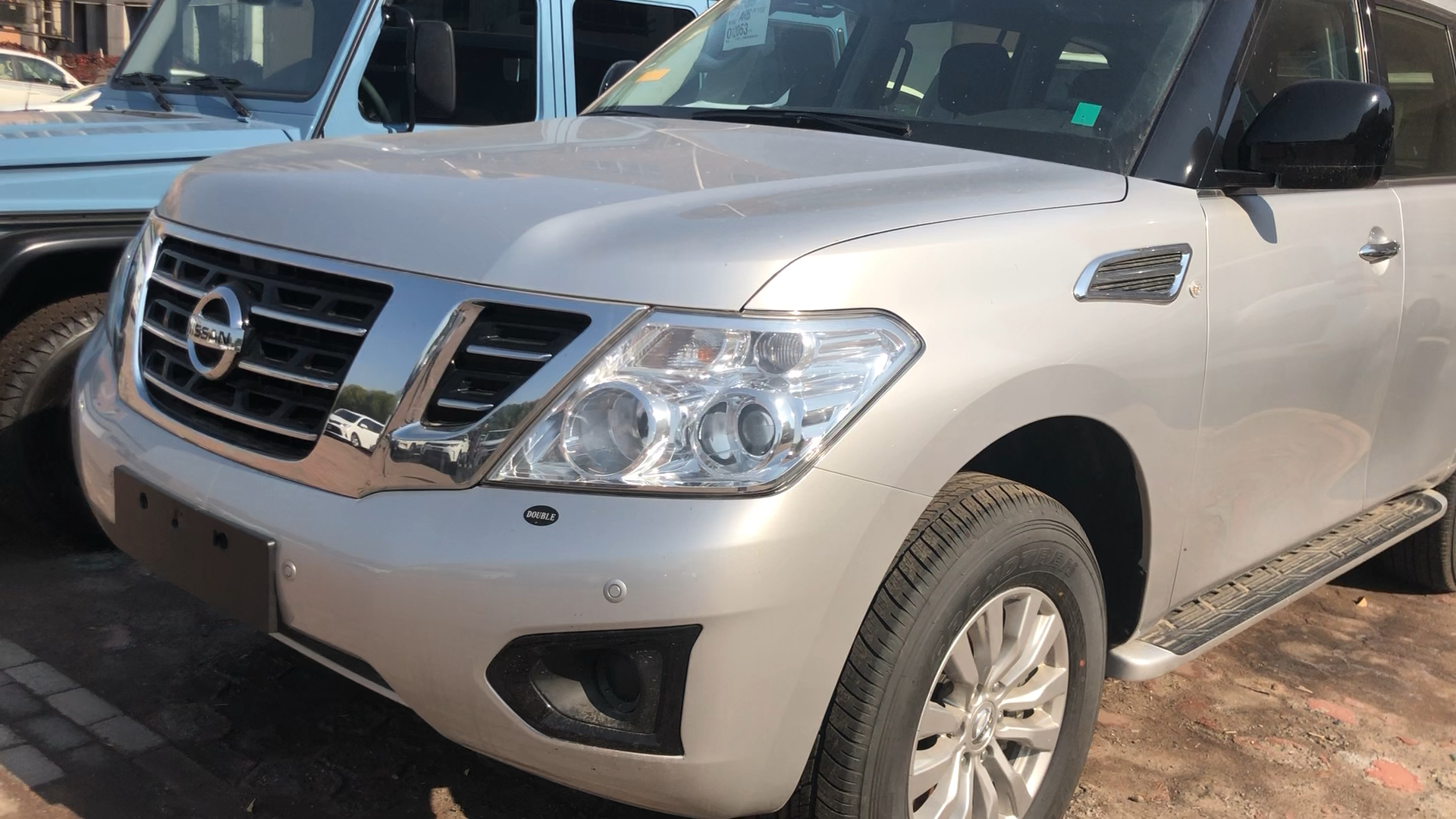 别人的途乐都是白色,黑色!来个银色也不错!