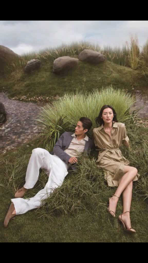 赵磊 刘雯,海边风很自然,复古情侣装,画面感更丰富.