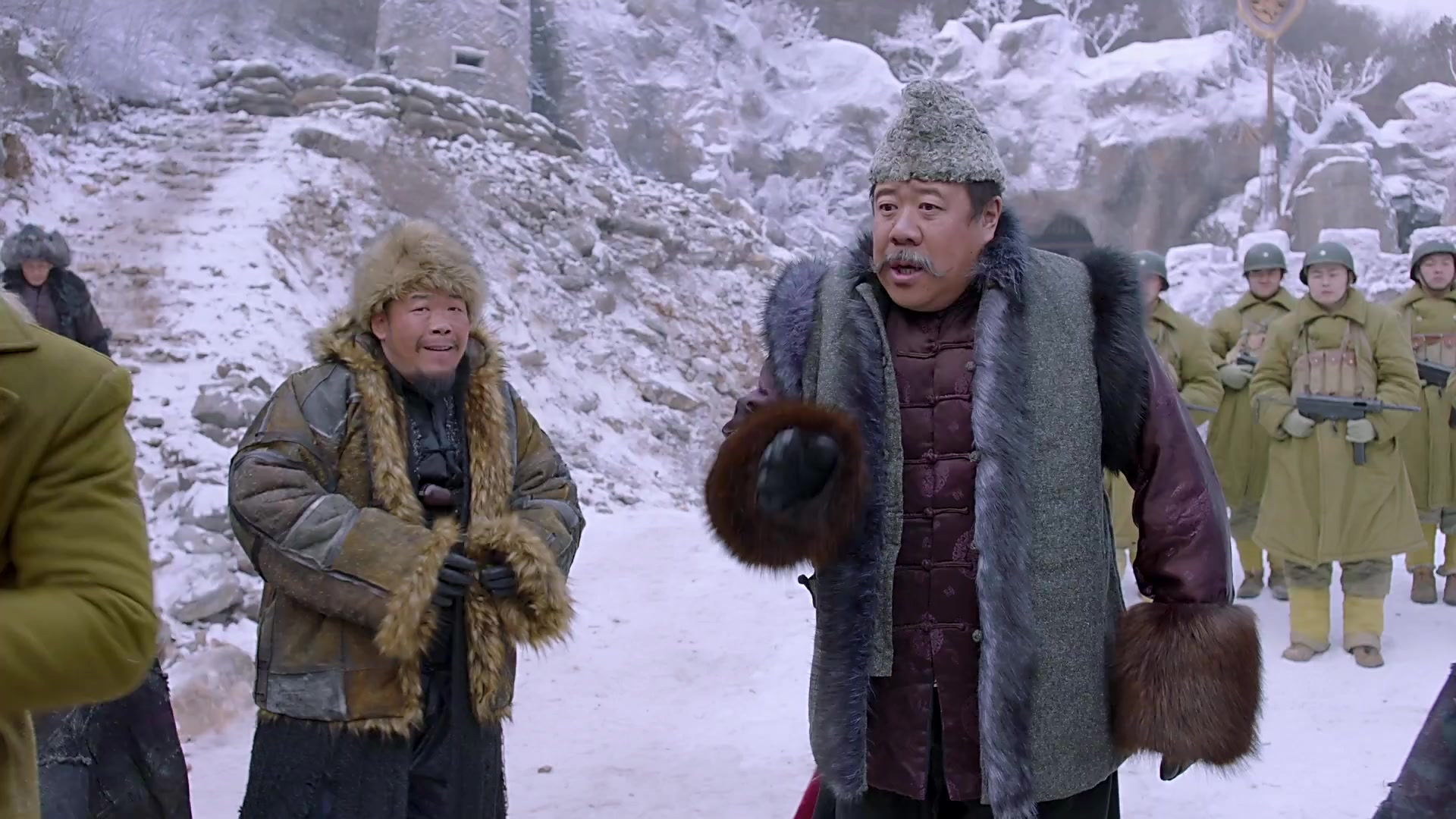 林海雪原许大马棒向关毅忠求情,关毅忠为训兵不力而责罚自己
