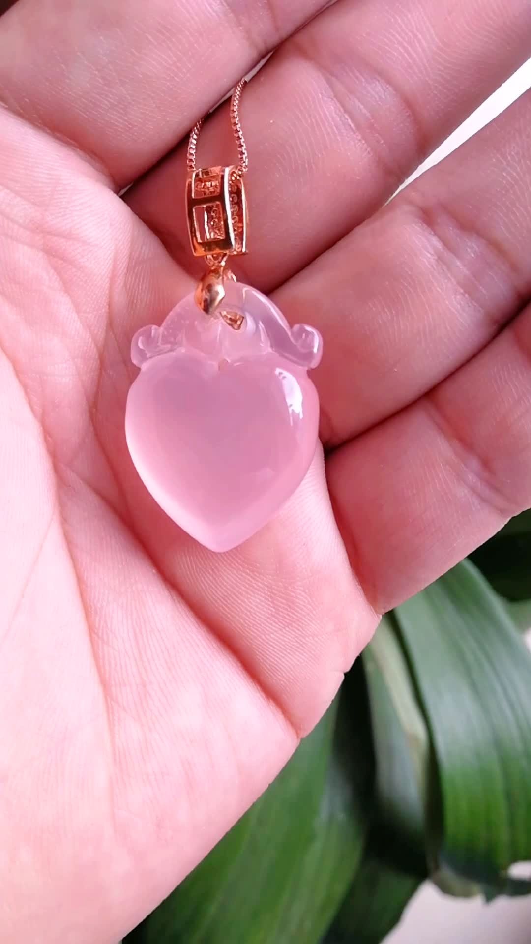 粉色芙蓉石吊坠图片(粉色芙蓉石吊坠图片大全)