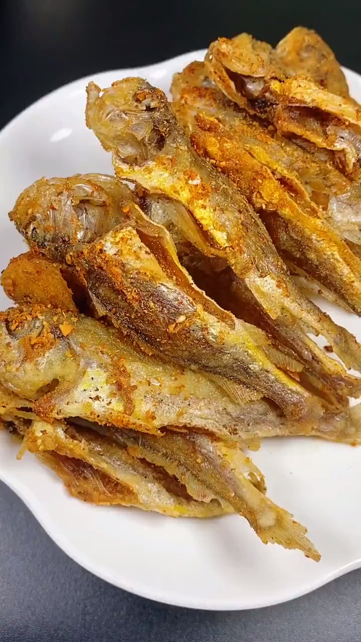 香酥小黄鱼,把隔壁大叔都馋哭了!#美食分享