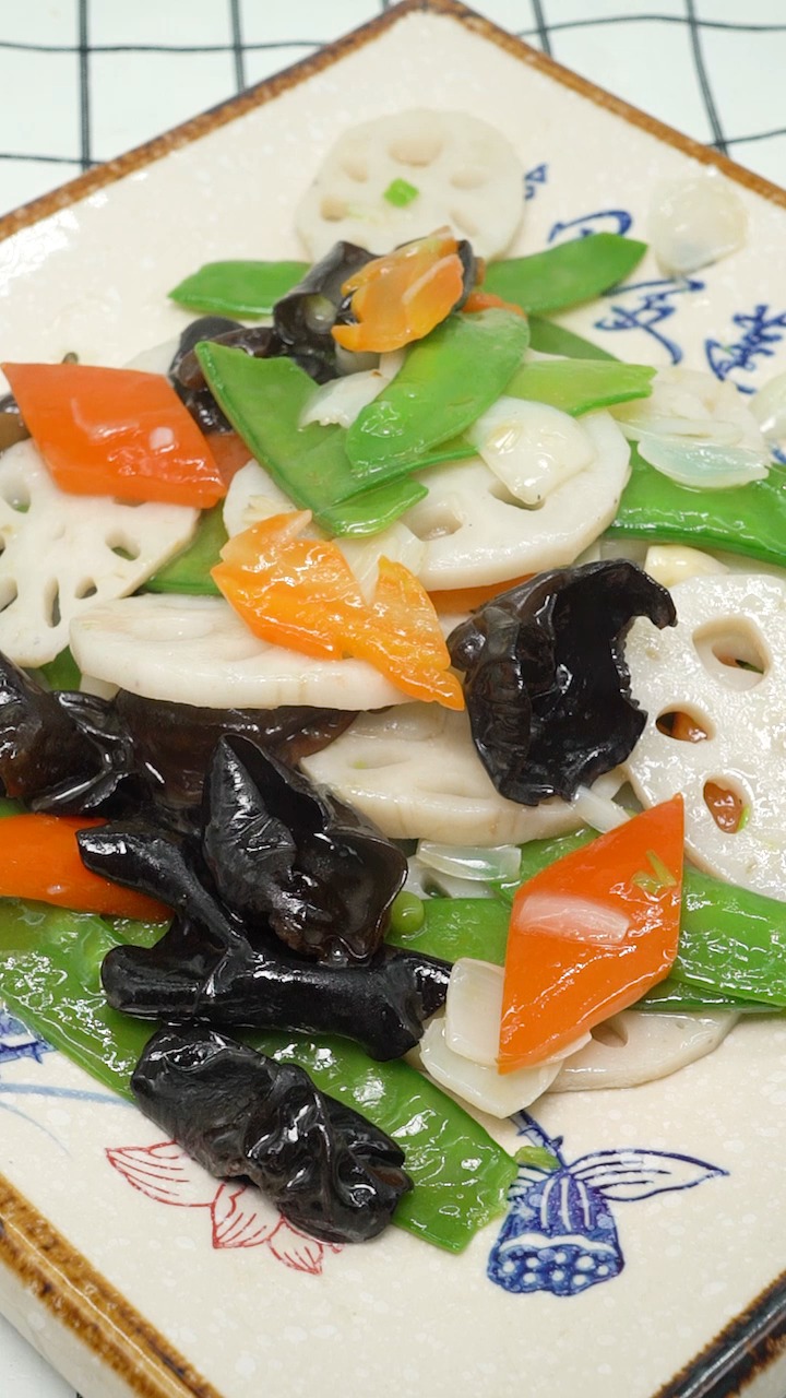 经典小炒荷塘月色,菜如其名清新爽脆~#美食分享